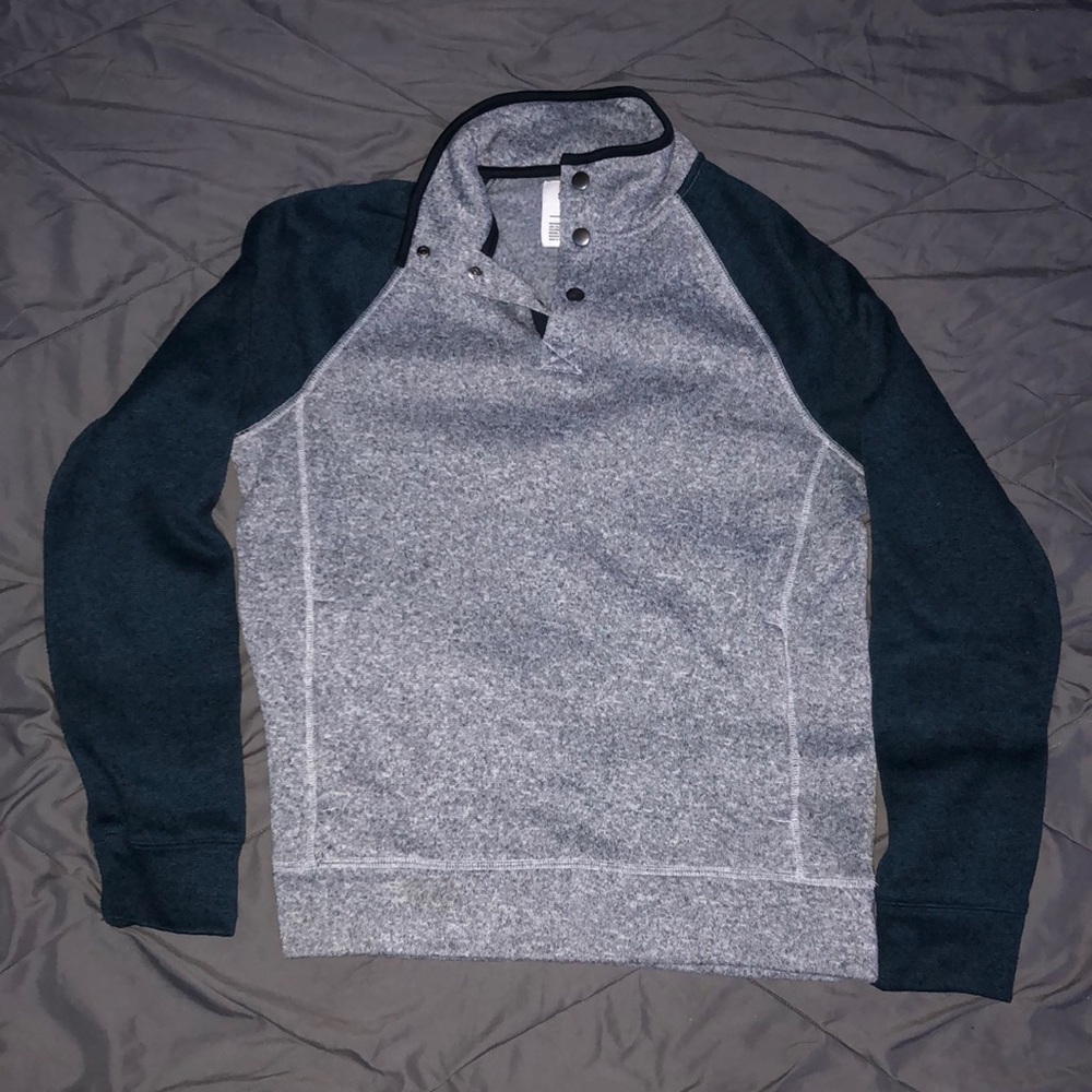 Blue Two Tone Polyester Pullover
